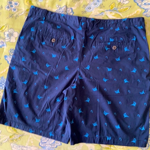 Magellan Navy Shorts with Fish/Hooks all over - Picture 2 of 3